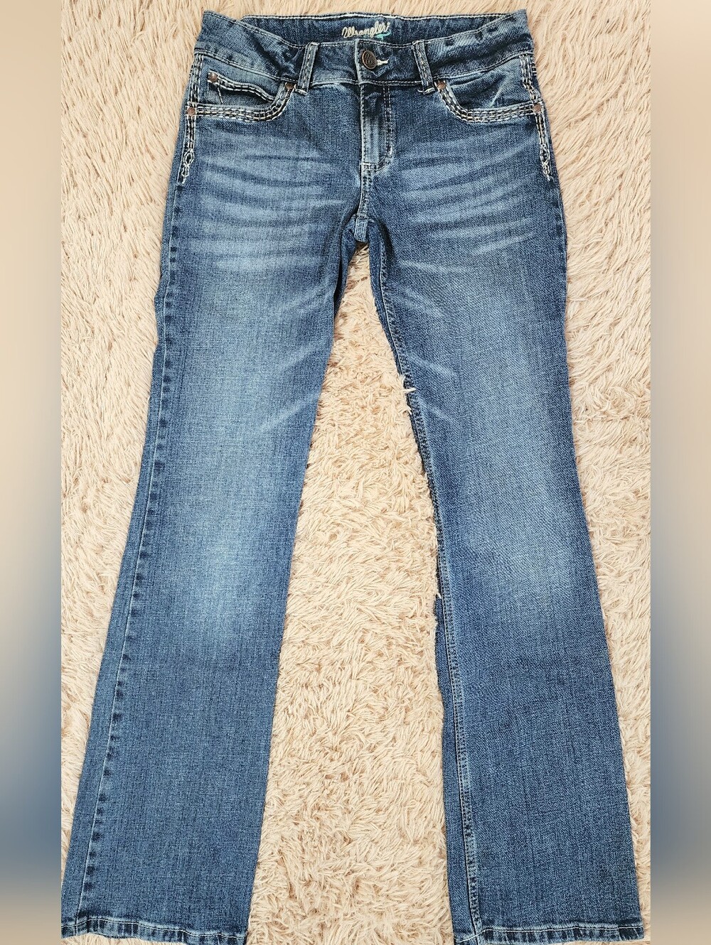 Wrangler Women's Blue Bootcut Jeans w/ contrast stitching - Picture 3 of 7